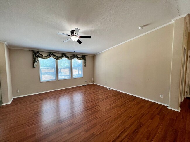 Building Photo - Live Large in This Beautiful Adkins Retreat!