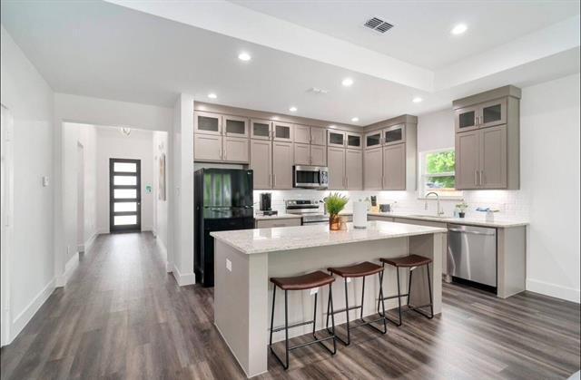 Building Photo - 519 High St