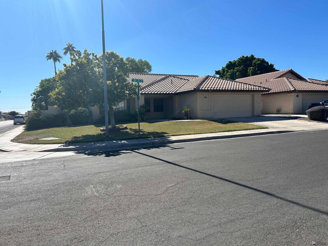 Foto principal - 805 W 35th St