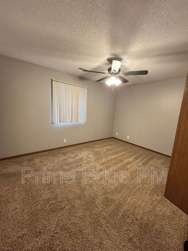Foto del edificio - 4621 Prescott Ave