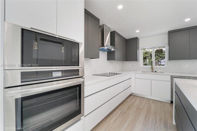 Foto del edificio - 1654 SW 18th Ave