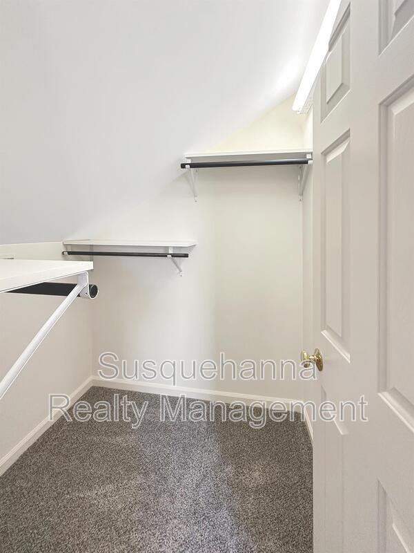 Foto del edificio - 339 E Derry Rd