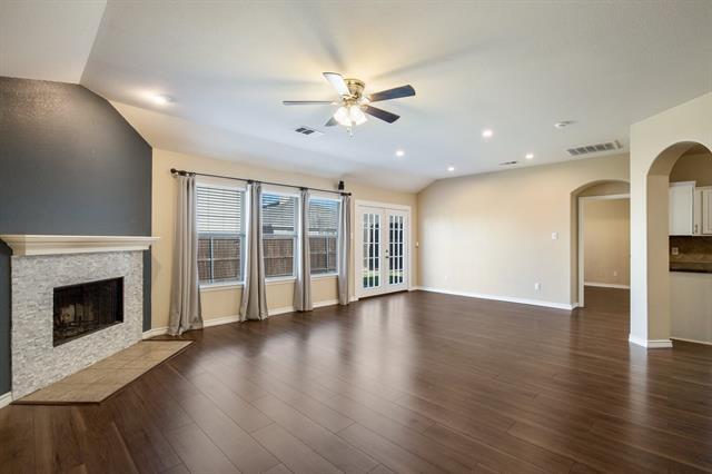 Foto del edificio - 14536 Crystal Lk Dr