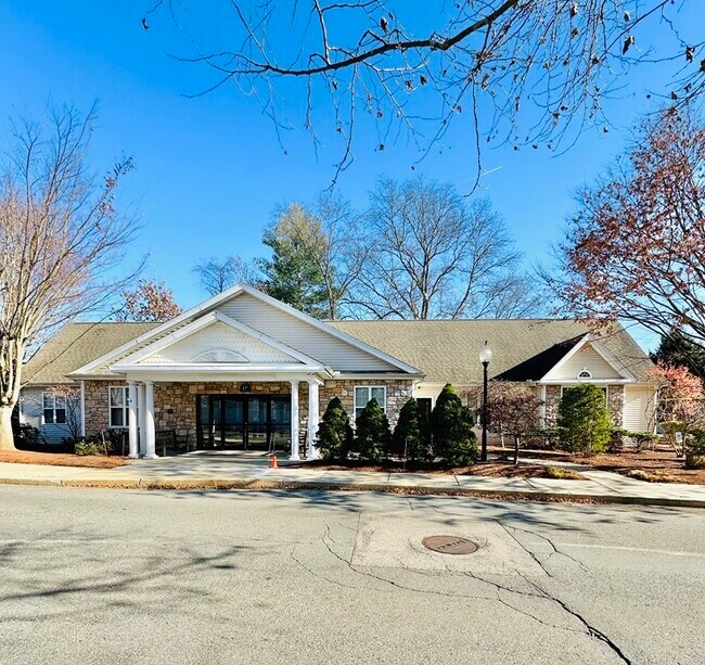 21 Hampshire Rd Unit 116, Methuen, MA 01844 Condo for Rent in Methuen