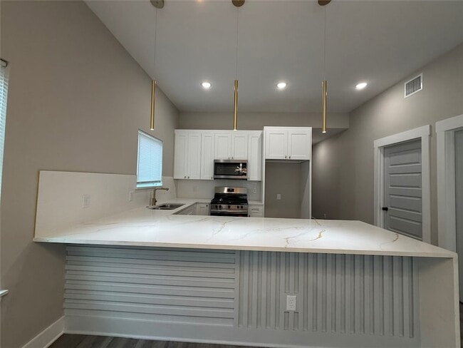 Building Photo - 8114 Double
