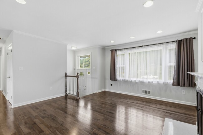 Foto del edificio - 3514 Cherry Valley Dr