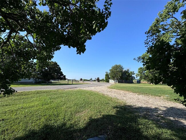 Building Photo - 3990 Bluebonnet Blvd
