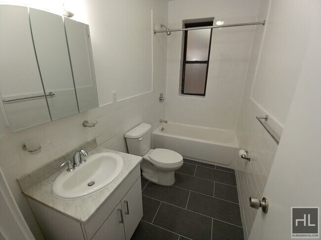 Foto del edificio - W 178 St