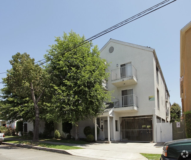 Building Photo - 316 Cherry Ave