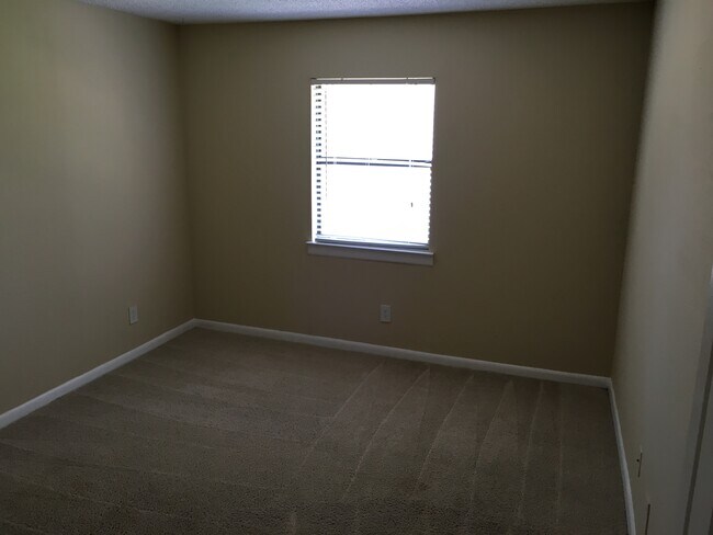 Foto del edificio - 100 Fairway Park Blvd