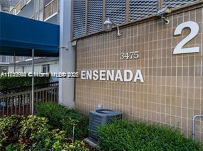 Foto del edificio - 3475 N Country Club Dr