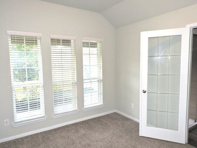 Foto del edificio - 20615 Iron Timber Ln