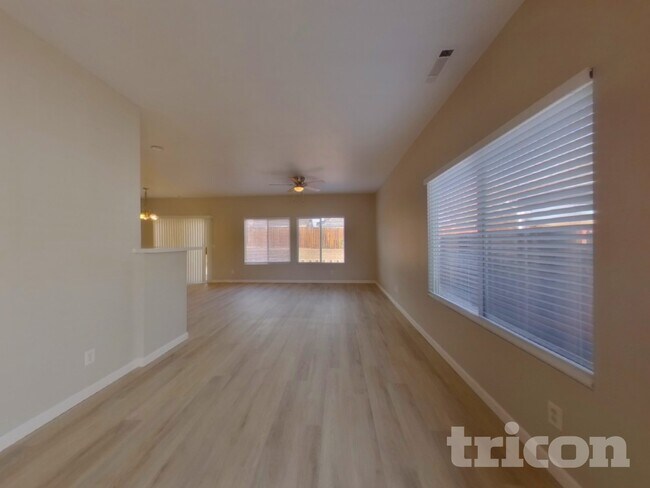 Foto del edificio - 9615 Stoney Creek Way