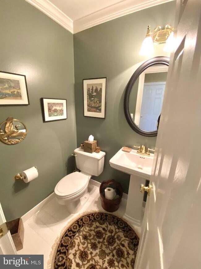 Foto del edificio - 7864 Virginia Oaks Dr
