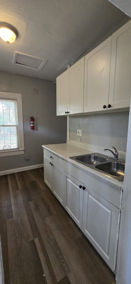 Foto del edificio - Beautiful 2 bedroom 1 bath Tampa bungalow