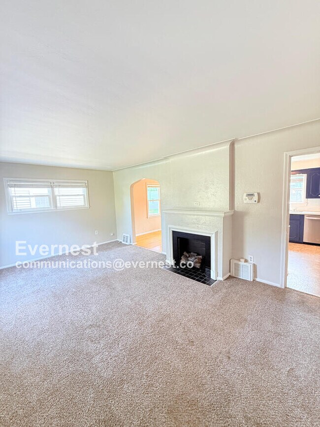 Foto del edificio - 3852 Wallwerth Dr