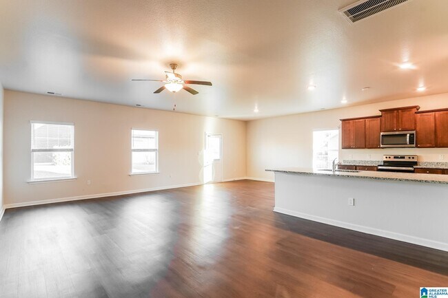 Foto del edificio - 1001 Pilgrim Ln