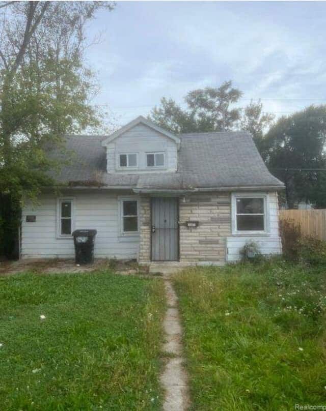 Building Photo - 15871 Fairmount Dr