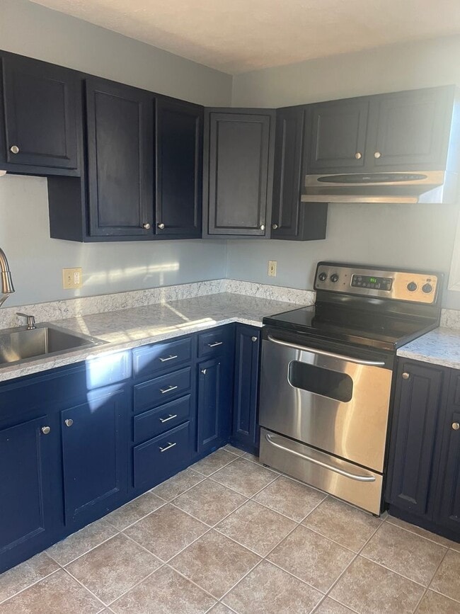 Foto del edificio - Beautiful 2BR/1BA Condo Available January 16th!!!  Great Portland Location!!!