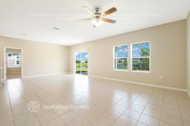 Foto del edificio - 240 Stone Arbor Ln