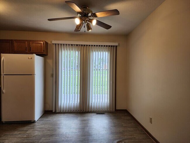 Building Photo - 3 Bedroom Duplex in East Glenn