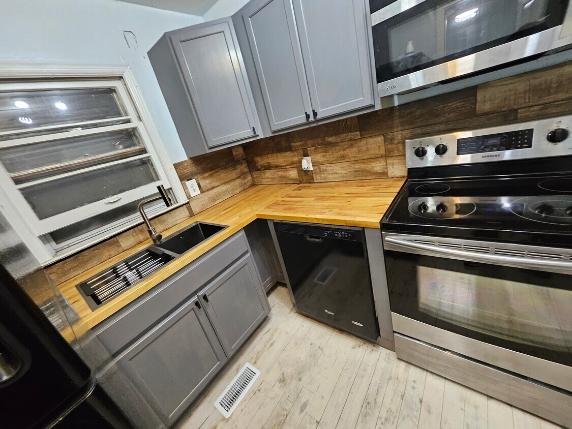 Foto principal - 4484 Carter Rd