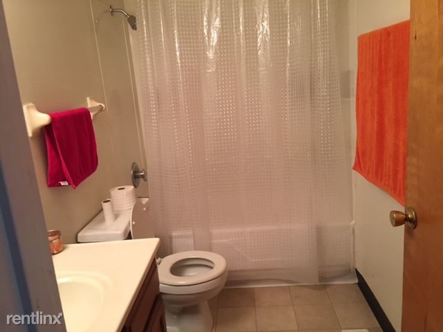 Foto del edificio - 320 E University St