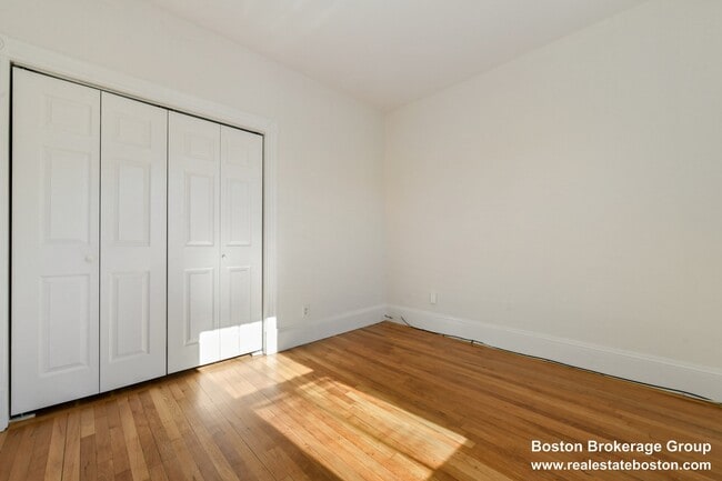 Building Photo - 50 Mt Vernon St