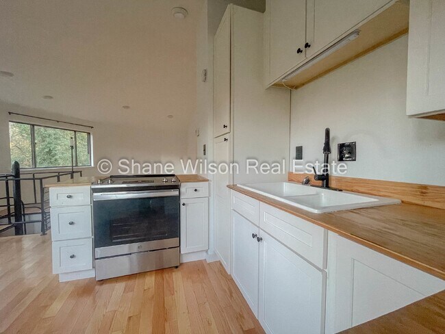 Foto del edificio - Charming 3-Bed, 2-Bath Retreat in Chattano...
