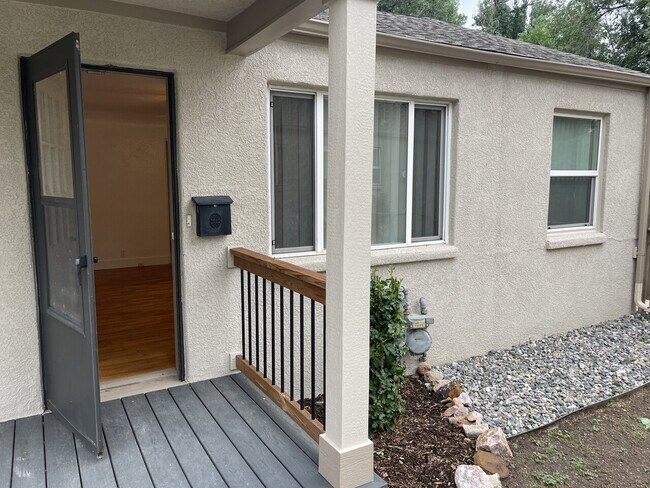 Building Photo - 325 N. Spruce St