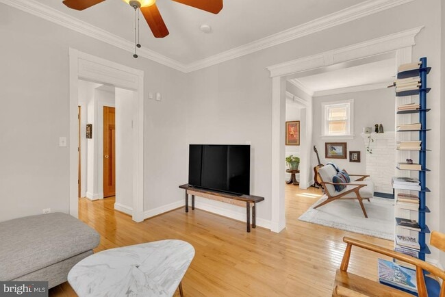 Foto del edificio - 821 Elder St NW
