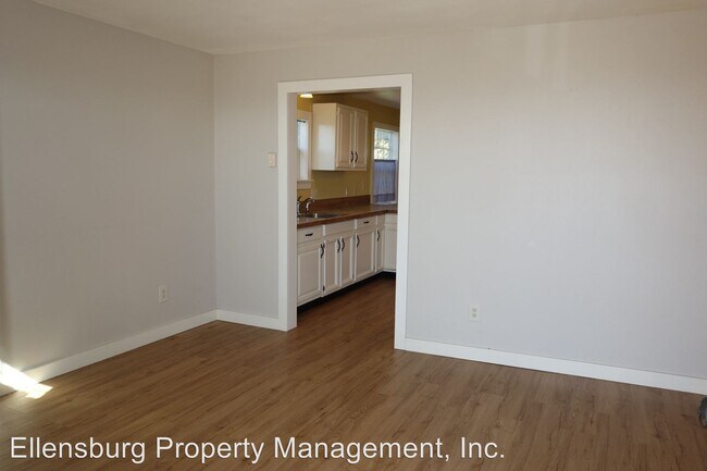Foto del edificio - 2 br, 1 bath House - 1061 Lester Rd