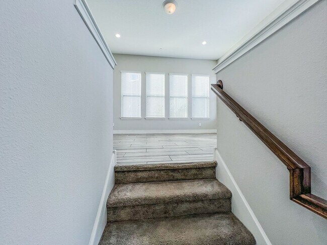 Foto del edificio - Luxury 4-Bedroom Townhome in Laureate Park – Now Available!