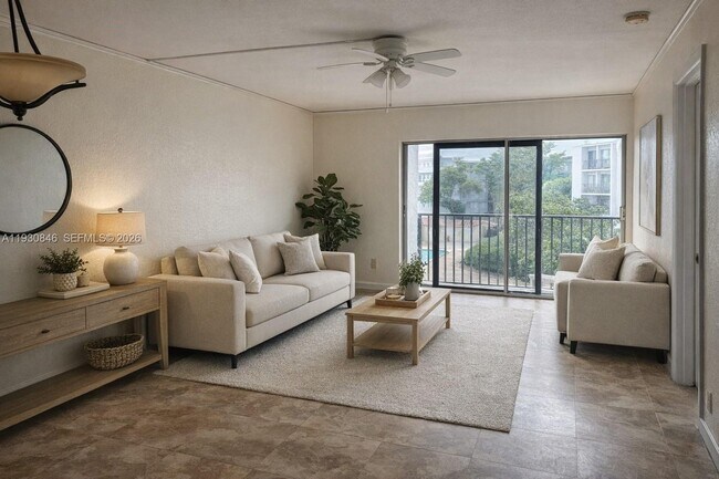 Foto del edificio - 8620 N Sherman Cir