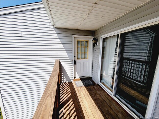 Foto del edificio - 96 Valley Dr