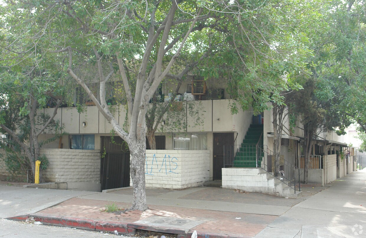 Building Photo - 980 N Madison Ave