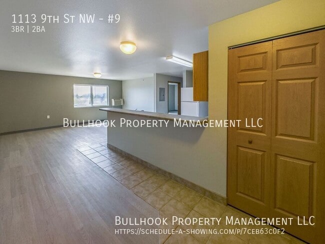 Building Photo - 1113 9th St NW