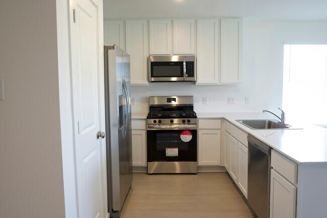 Building Photo - 26614 Pampas Grass Ln