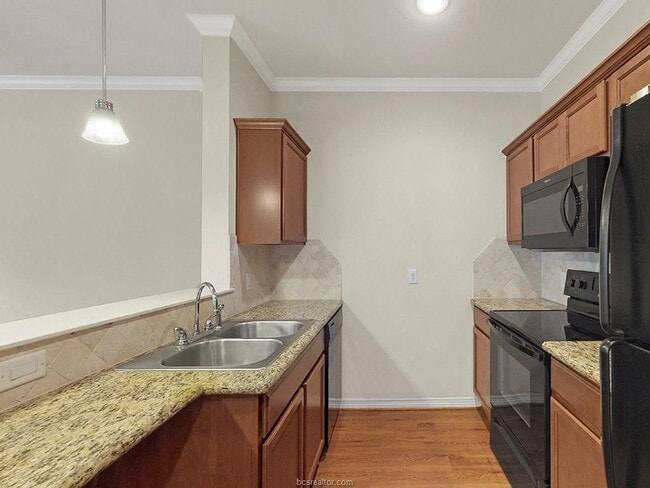 Building Photo - Lakeridge Townhomes #2607