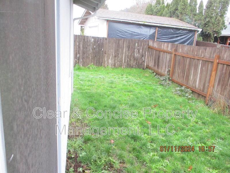 Foto del edificio - 590 67th St