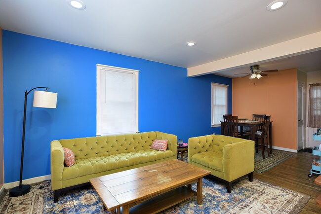 Building Photo - 1007 Comanche Dr
