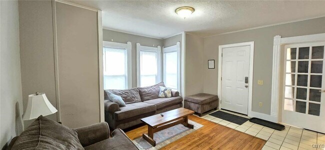 Building Photo - 50 Lincoln Ave