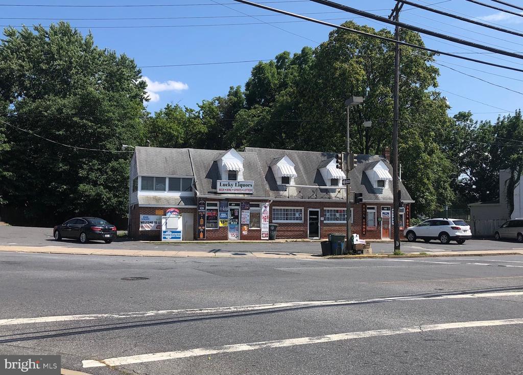 Primary Photo - 100 S Jefferson St