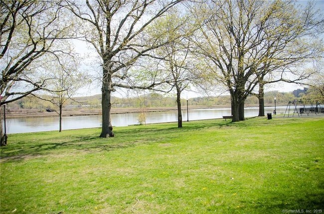 Foto del edificio - 31 Bailey Street, Unit 2