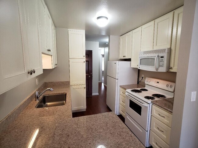 Building Photo - 2 Bed 2 Bath Condo In Walnut Creek