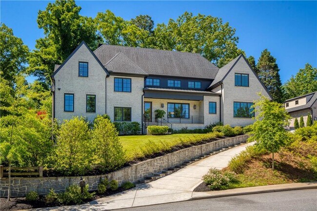 Building Photo - 840 Kenry Ct NE