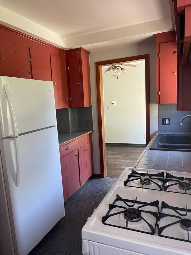 Foto del edificio - 5004 15th St SW-  Perry Twp