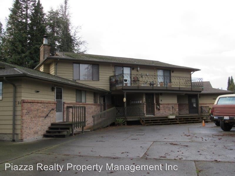 824 Township St Unit C, SedroWoolley, WA 98284 Room for Rent in