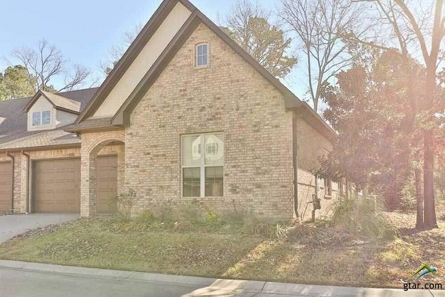 Building Photo - 1857 Stonecrest Blvd