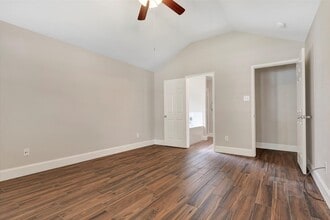 Building Photo - 10439 Hamlet Vale Ct